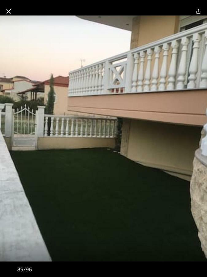 Artisti Elena Apartment ปาราเลียกาเตอรีนิส ภายนอก รูปภาพ