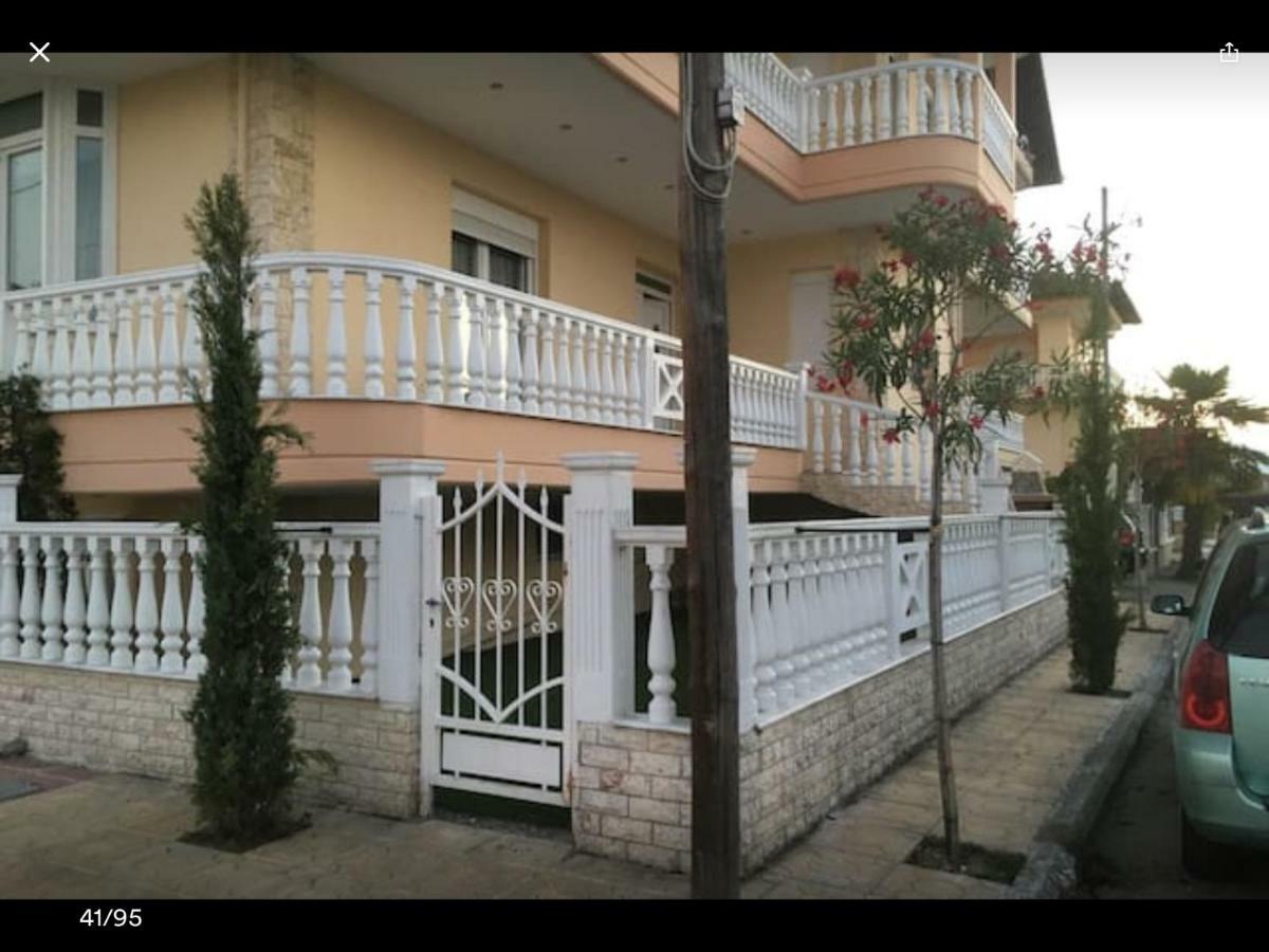 Artisti Elena Apartment ปาราเลียกาเตอรีนิส ภายนอก รูปภาพ