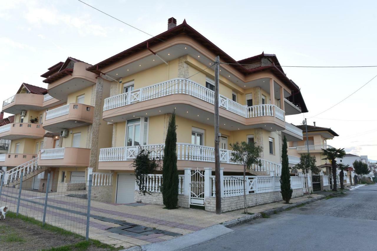 Artisti Elena Apartment ปาราเลียกาเตอรีนิส ภายนอก รูปภาพ