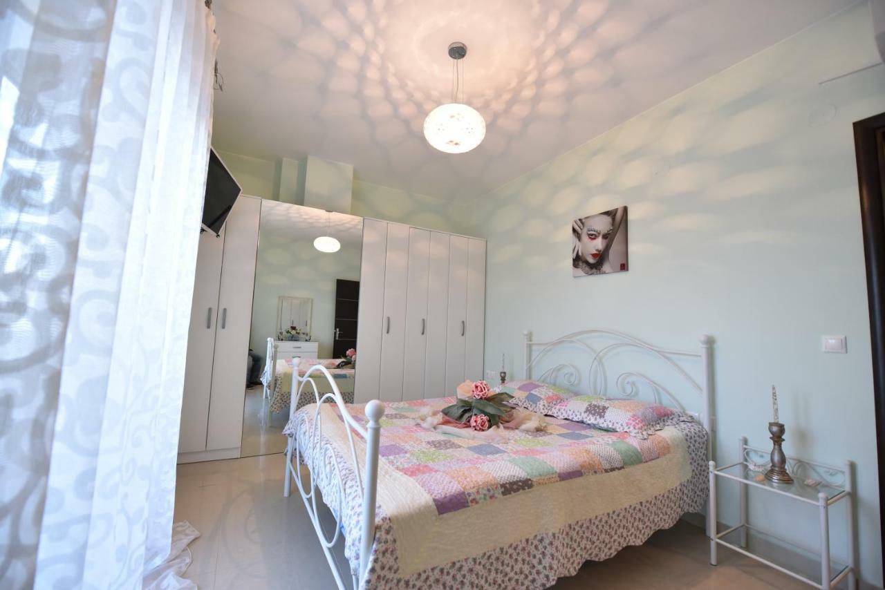Artisti Elena Apartment ปาราเลียกาเตอรีนิส ภายนอก รูปภาพ