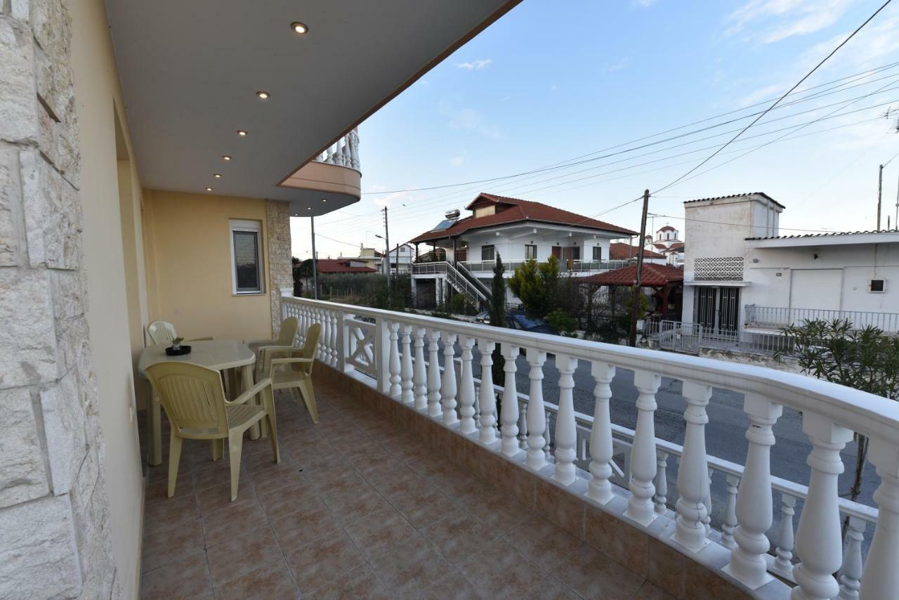 Artisti Elena Apartment ปาราเลียกาเตอรีนิส ภายนอก รูปภาพ