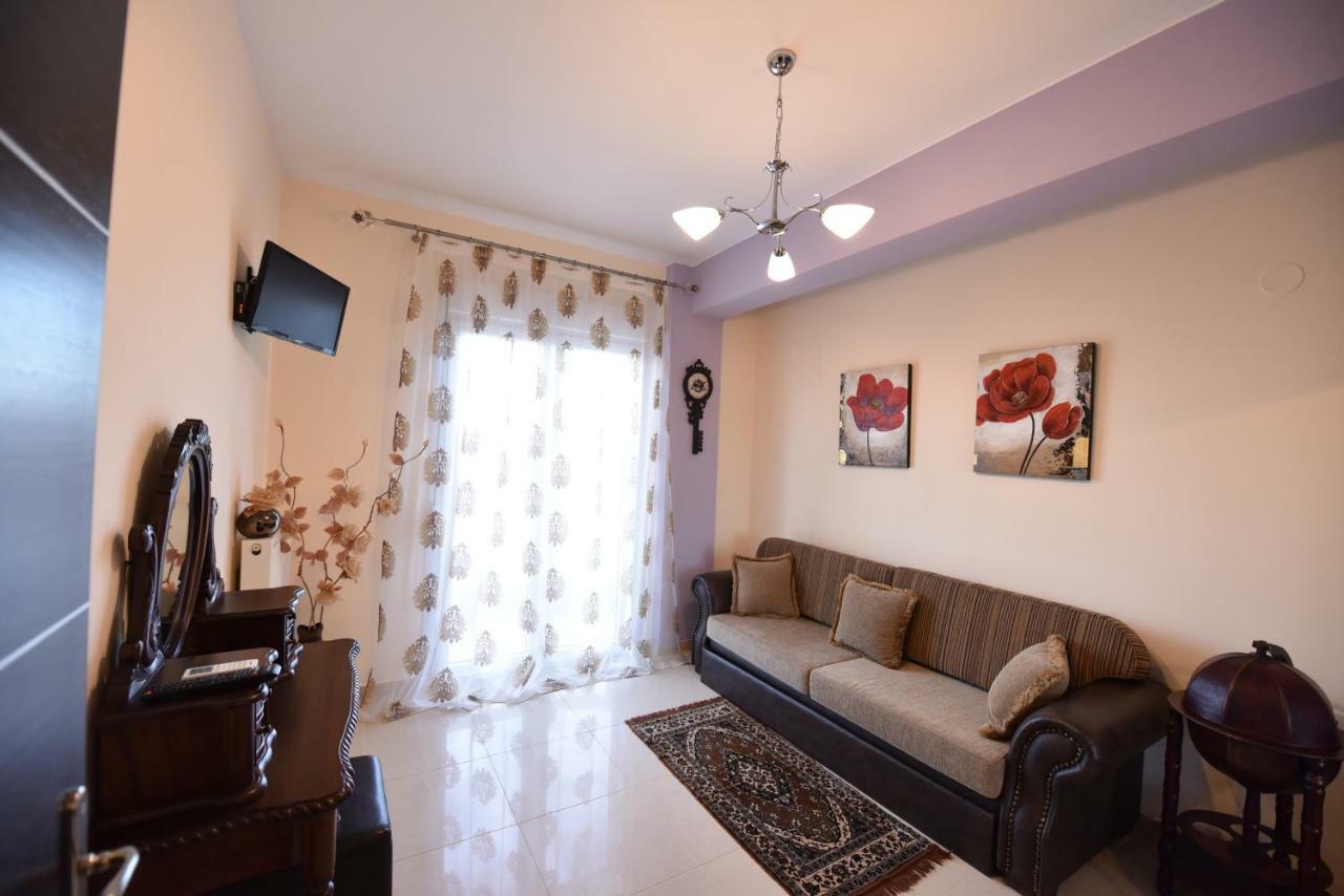 Artisti Elena Apartment ปาราเลียกาเตอรีนิส ภายนอก รูปภาพ